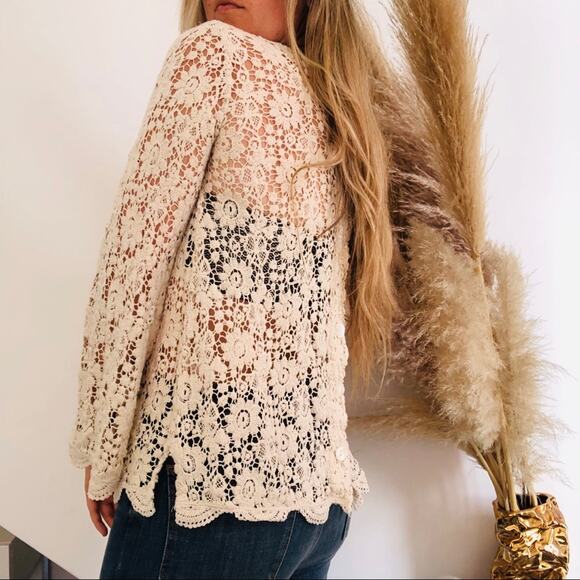 FP FREE PEOPLE Cream Lace Bell Long Sleeve Button Back Blouse Top Sweater XS - Picture 3 of 8